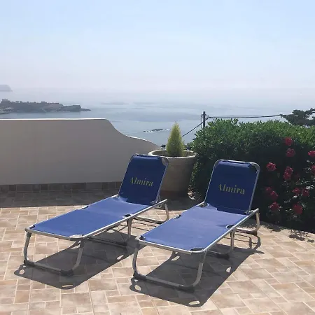 Bay View House فيلة