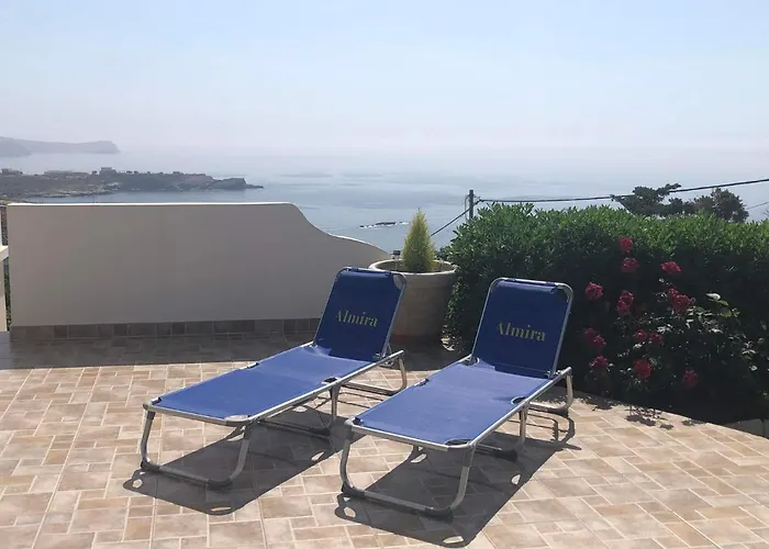 Bay View House فيلة